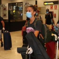 Lara Álvarez en el aeropuerto de Barajas tras 'Supervivientes 2020'