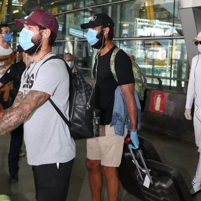 Los concursantes de 'Supervivientes 2020' Barranco, Jorge Pérez y Hugo Sierra llegan a Barajas