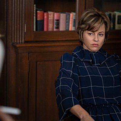 Elizabeth Banks es Jill Ruckelshaus
