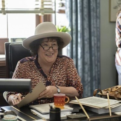 Margo Martindale es Bella Abzug