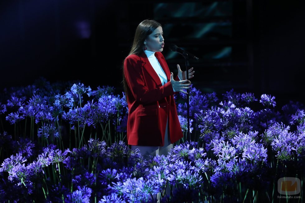 Eva canta "People help the people", en la Gala Final de 'OT 2020'