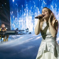 Sigrit y Lars en el escenario de 'Festival de la Canción de Eurovisión: La historia de Fire Saga'