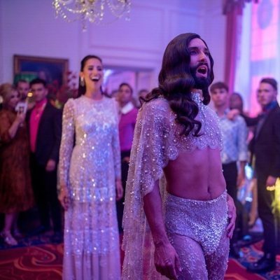 Conchita Wurst y Elina Nechayeva en 'Festival de la Canción de Eurovisión: La historia de Fire Saga'
