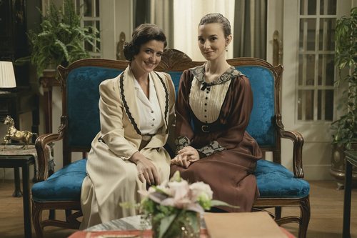 Maite y Camino en 'Acacias 38'