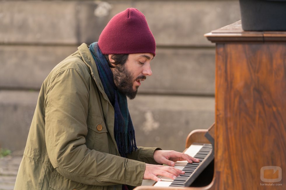 Salvador Sobral en 'Festival de la Canción de Eurovisión: La historia de Fire Saga'