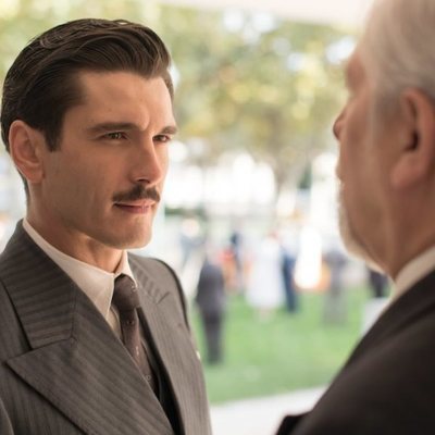 Francisco (Yon González) en la temporada final de 'Las chicas del cable'