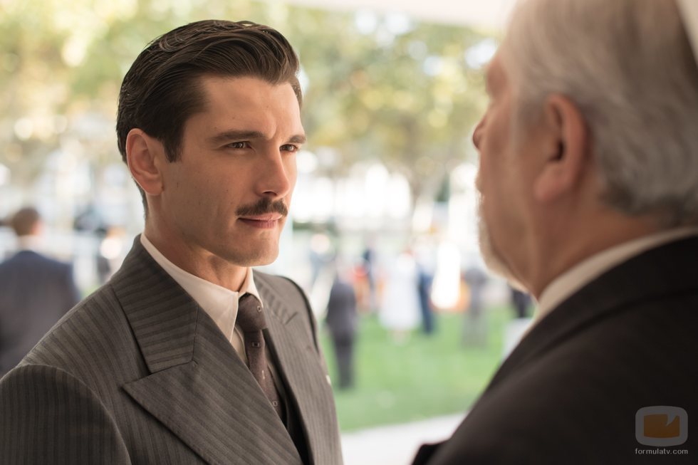 Francisco (Yon González) en la temporada final de 'Las chicas del cable'