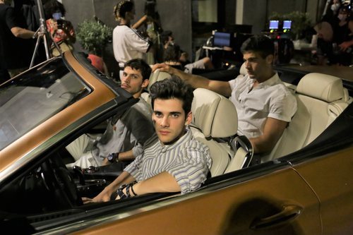 Álvaro Rico, Pol Hermoso y Jason Fernández, en el coche en 'Alba'