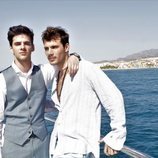 Álvaro Rico y Pol Hermoso, en el rodaje de 'Alba'