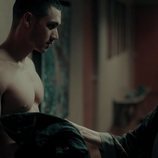 Alejandro Speitzer y Maite Perroni en la temporada 1 de 'Oscuro deseo'