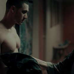 Alejandro Speitzer y Maite Perroni en la temporada 1 de 'Oscuro deseo'