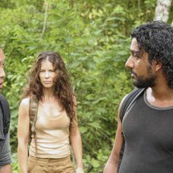 Ken Leung, Evangeline Lilly y Naveen Andrews en 'Perdidos'