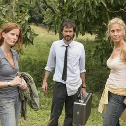 Rebecca Mader, Jeremy Davies y Elizabeth Mitchell en 'Perdidos'