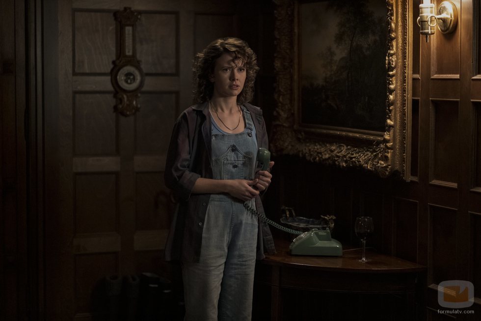 Amelia Eve en 'La maldición de Bly Manor'