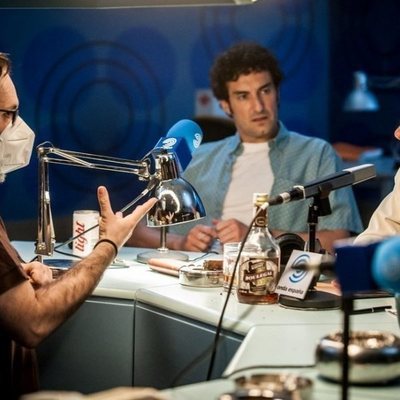 Carlos Therón dirige a Miki Esparbé y Javier Gutiérrez en 'Reyes de la noche'