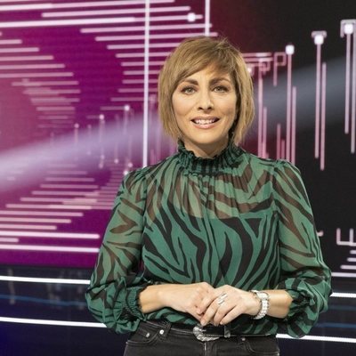 Mamen Asencio presenta '¿Quién educa a quién?'