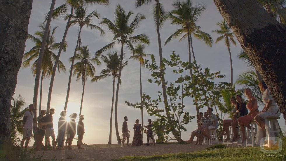 Los solteros y las parejas se conocen en 'La isla de las tentaciones 2'