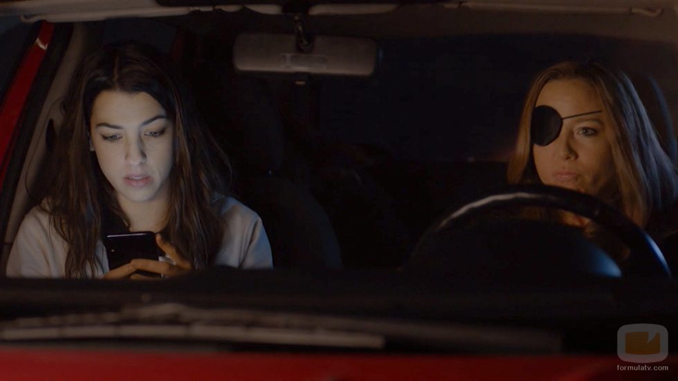 Nuria Herrero y Ainhoa Santamaría, en 'Señoras del (h)AMPA 2'