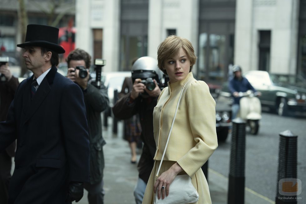 Emma Corrin es Lady Di en la temporada 4 de 'The Crown'