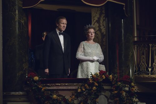Isabel II y el Príncipe Felipe en la temporada 4 de 'The Crown'