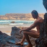 Matías Roure ('First Dates'), totalmente desnudo en la playa