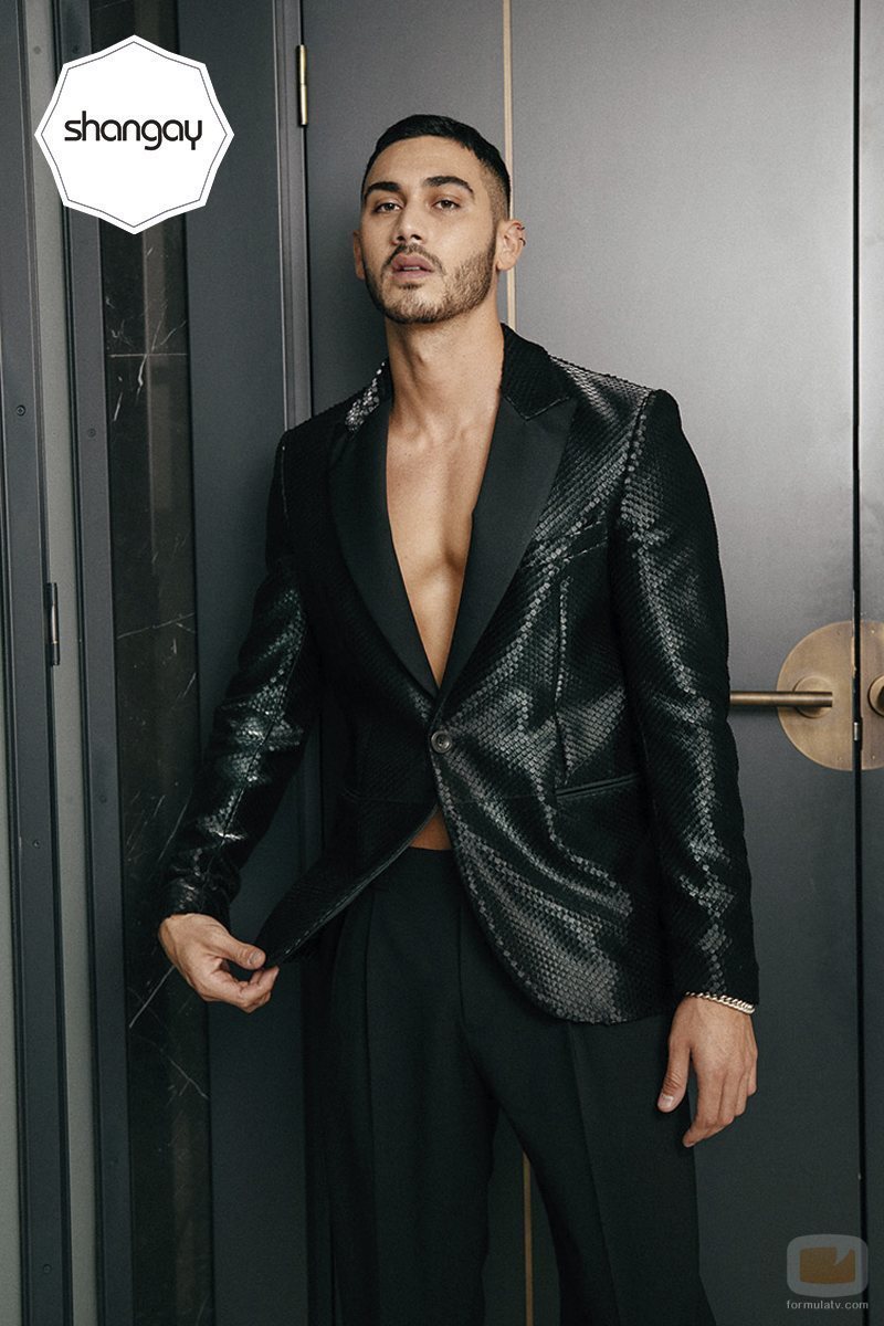 Alejandro Speitzer en su sesión más sexy para Shangay