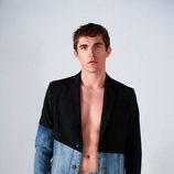 Eric Masip muestra su torso en Shangay