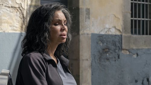 Cristina (Isabel Torres), hundida en la prisión en 'Veneno'
