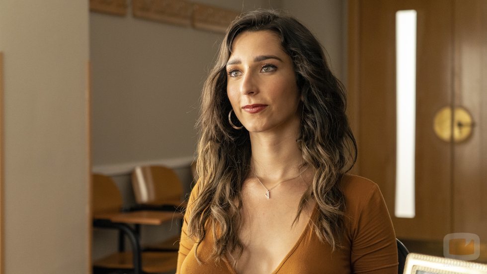 Valeria (Lola Rodríguez), en el capítulo 1x07 de 'Veneno'