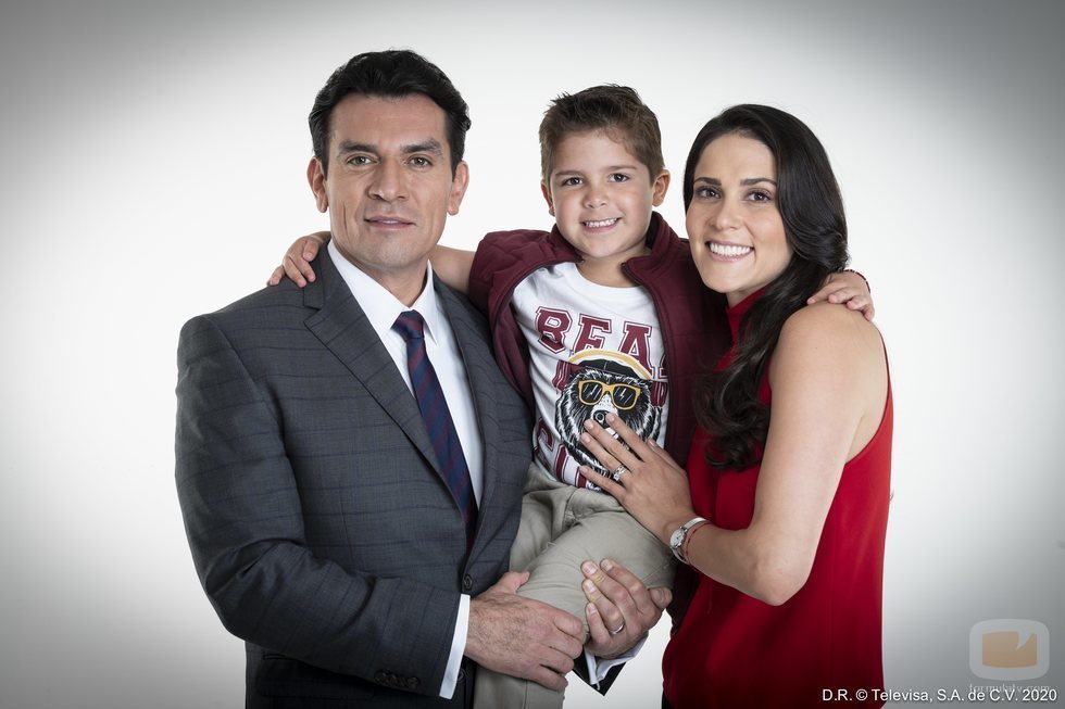 Jorge Salinas, Leonardo Herrera y Eva Cerdeño en 'Te doy la vida'