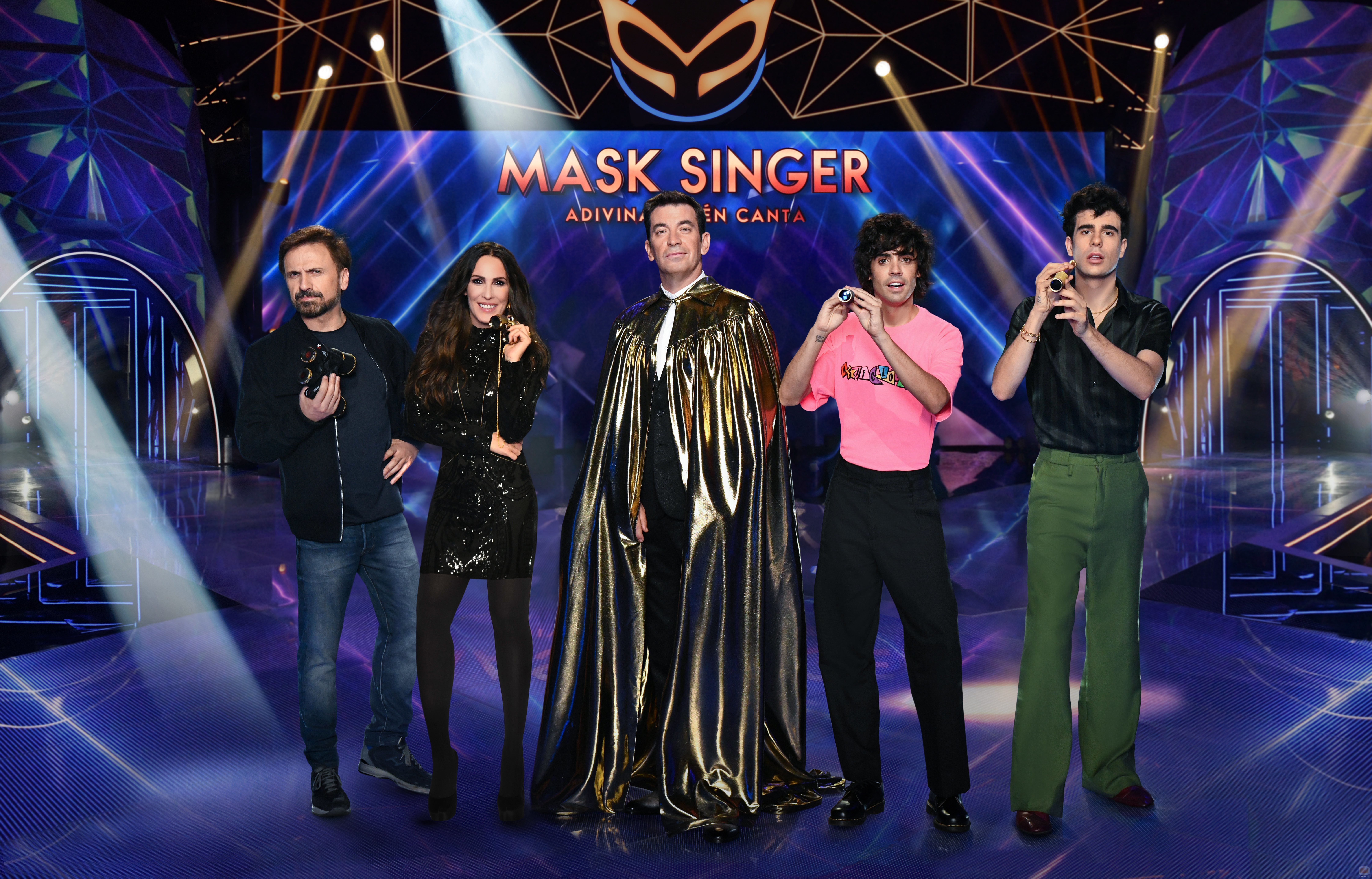 Presentador e investigadores de 'Mask Singer: adivina quién canta'