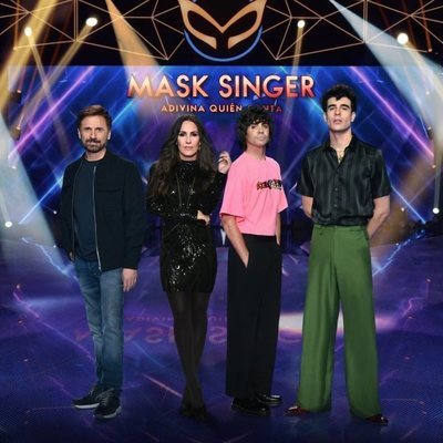 Posado de los investigadores de 'Mask Singer: adivina quién canta'
