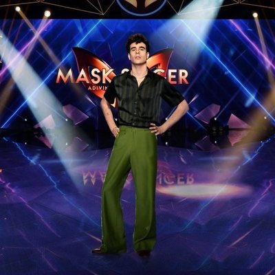 Javier Calvo, en el escenario de 'Mask Singer: adivina quién canta'