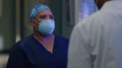 Bailey, a punto de entrar en una cirugía en la temporada 17 de 'Anatomía de Grey'