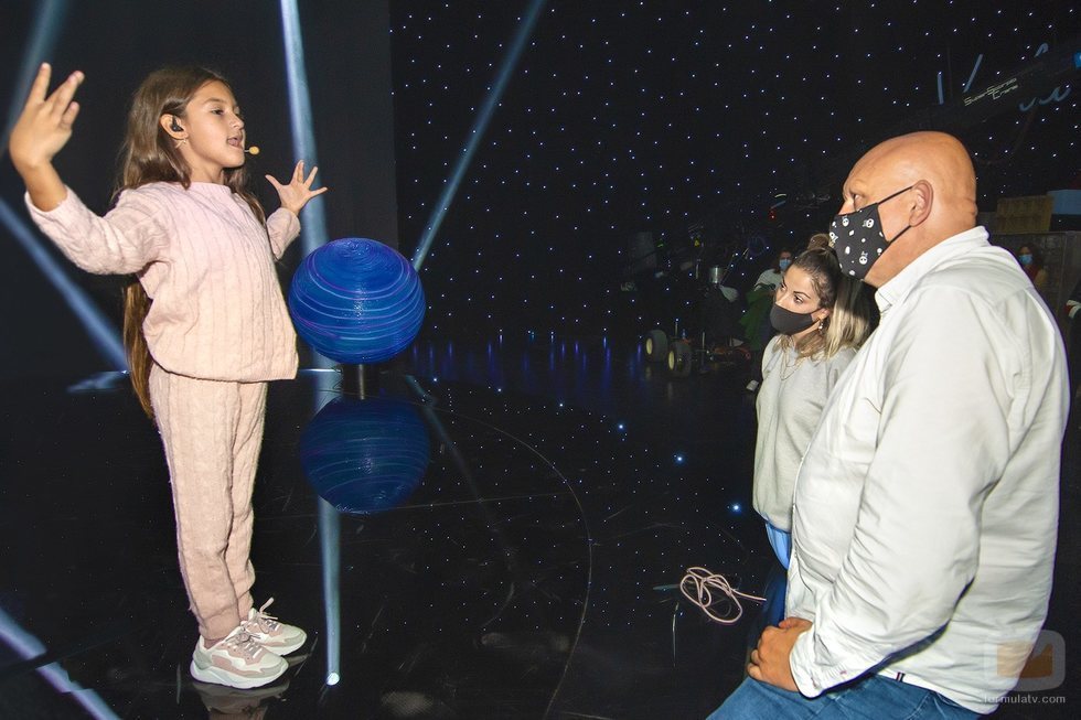 Soleá grabando su actuación para Eurovisión Junior 2020