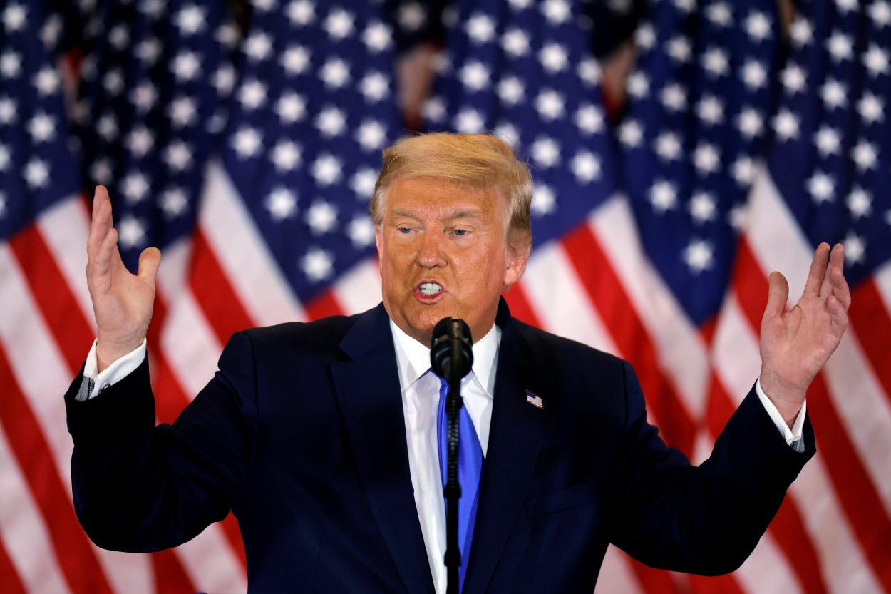 Donald Trump comparece tras conocer los primeros resultados de las elecciones de 2020