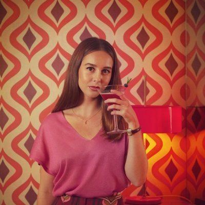 Paula Usero posa como Luisita en '#Luimelia 77'