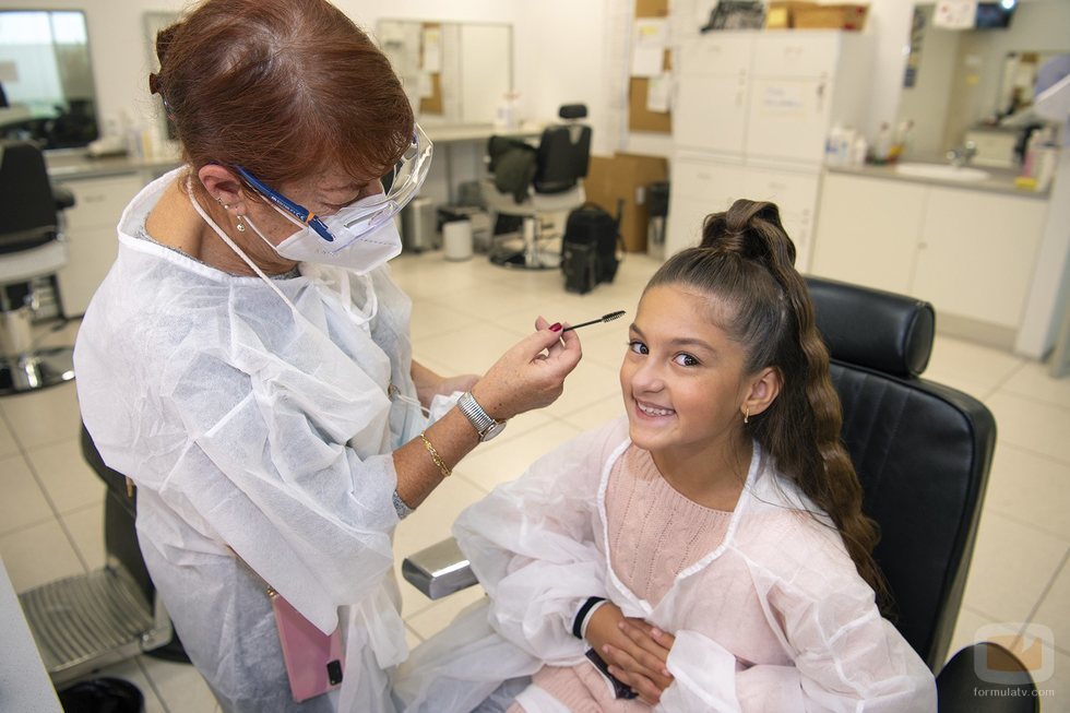Soleá en la sala de maquillaje para Eurovisión Junior 2020