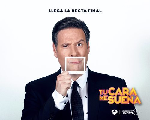 Posado de Carlos Latre para la recta final de 'Tu cara me suena 8'