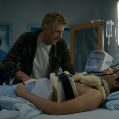 Johnny Lawrence y Miguel Diaz en la tercera temporada de 'Cobra Kai'