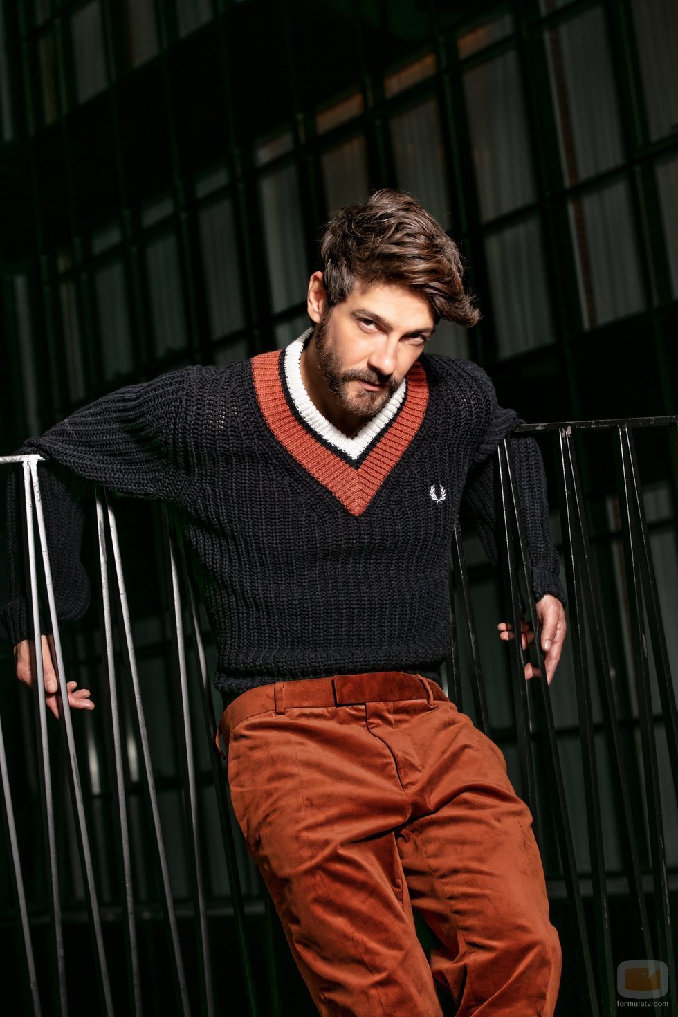 Félix Gómez posa para la revista Dear Magazine