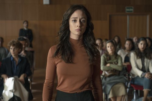 Elena Rivera en el juzgado en 'Alba'