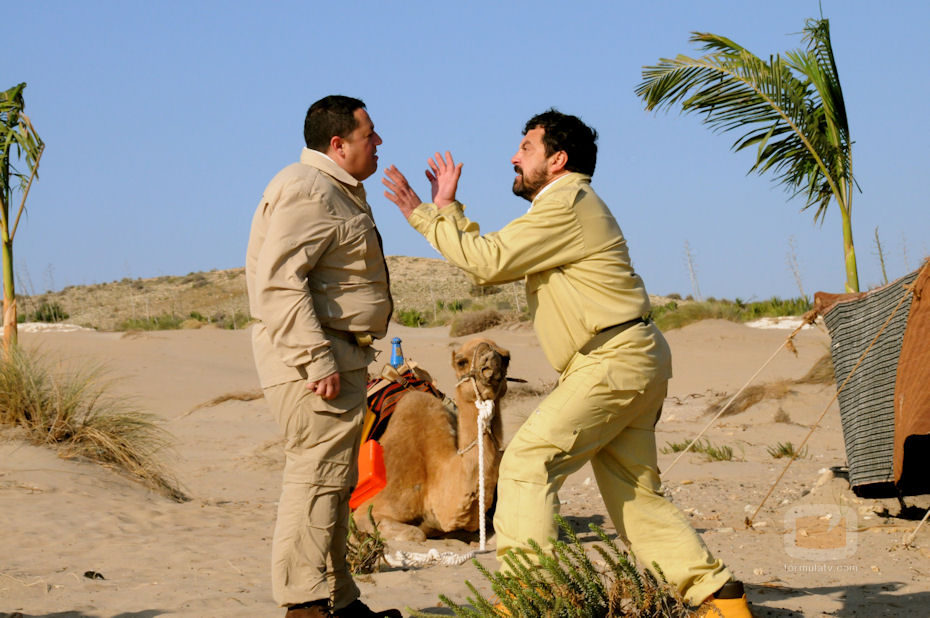 Pepón Nieto y Paco Tous discutiendo en el desierto en 'Los hombres de Paco'