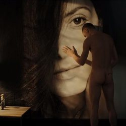 Iago se masturba con una foto de Viruca en 'El desorden que dejas'