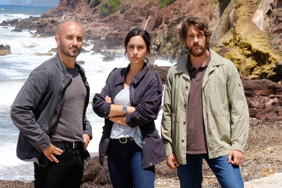 Alain Hernández, Megan Montaner y Félix Gómez en 'La caza. Tramuntana'