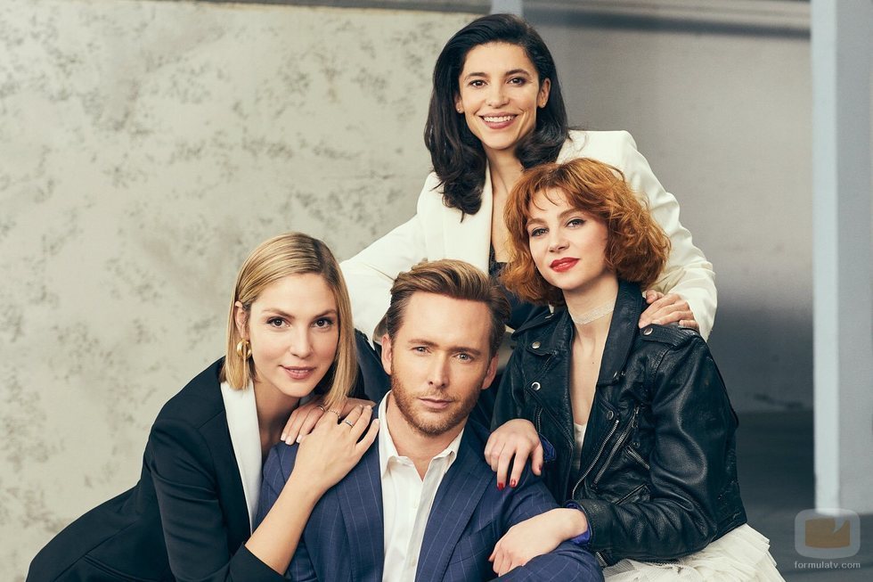 Los hermanos Alcántara y Deborah en la temporada 21 de 'Cuéntame'