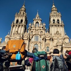 Los protagonistas de '3 caminos' llegan a la Catedral de Santiago