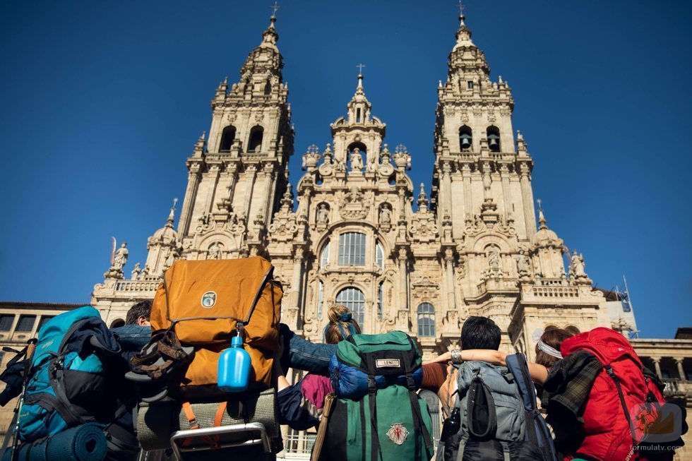 Los protagonistas de '3 caminos' llegan a la Catedral de Santiago