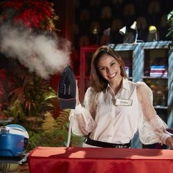 Elena, aprendiz de 'Maestros de la costura 4'