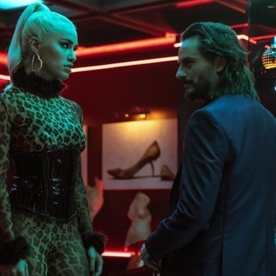 Lali Espósito y Asier Etxeandía en 'Sky Rojo'